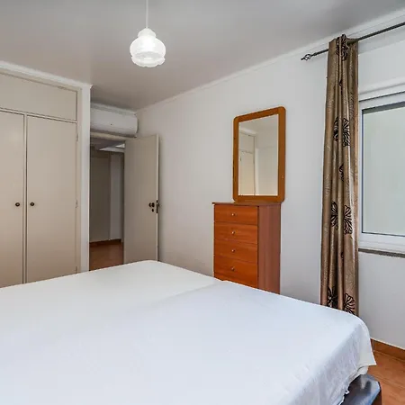 T1 Com Varanda E Vista Mar A 200m Da Apartament Quarteira