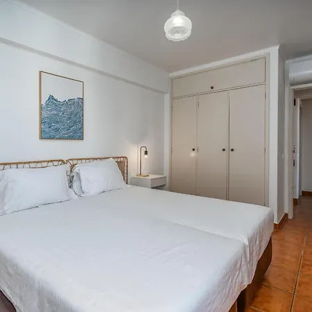 Apartament T1 Com Varanda E Vista Mar A 200m Da Quarteira