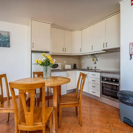 Apartament T1 Com Varanda E Vista Mar A 200m Da *