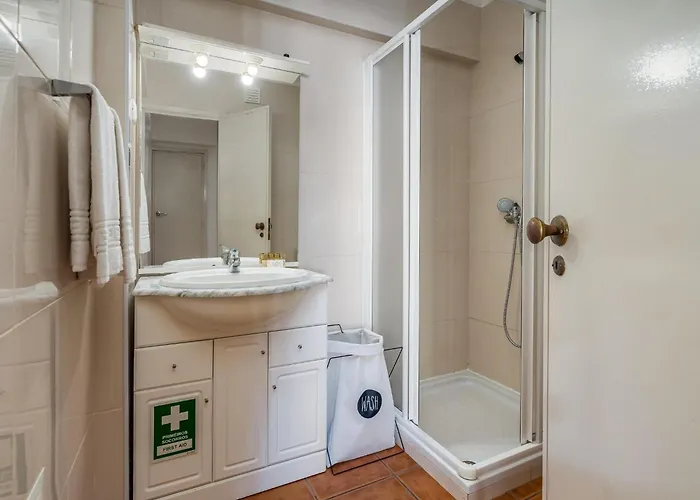 T1 Com Varanda E Vista Mar A 200m Da * Quarteira