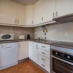 T1 Com Varanda E Vista Mar A 200m Da * كوارتيرا