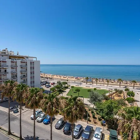 Daire T1 Com Varanda E Vista Mar A 200m Da Quarteira